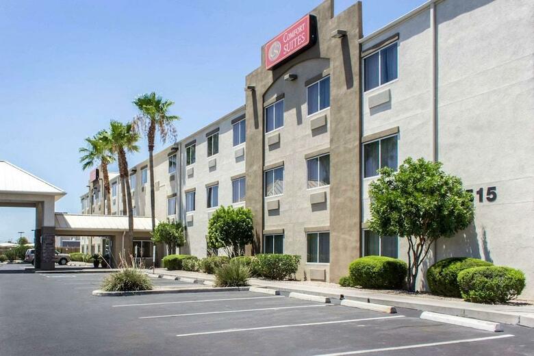 Hotel Comfort Suites At Tucson Mall
