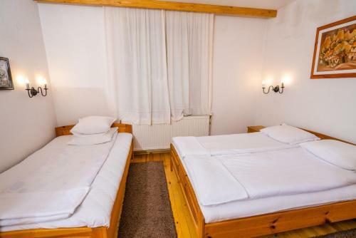 Hostal Toni's Guest House