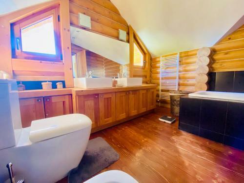 Villa The Green Pine Chalet