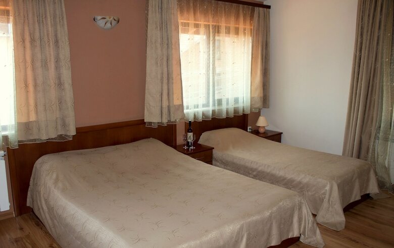 Bizev Hotel