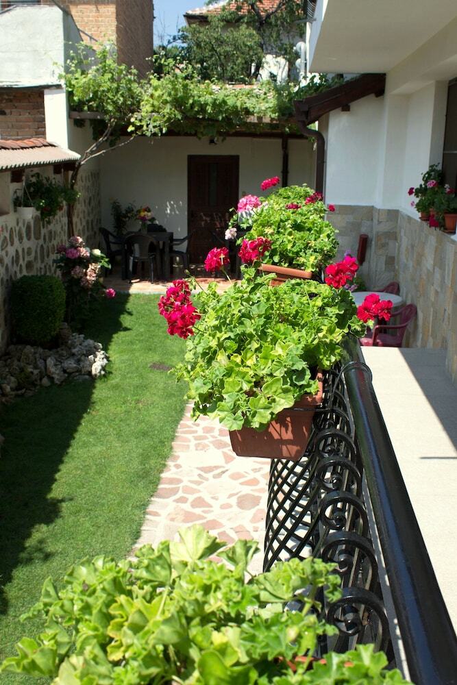 Bizev Hotel