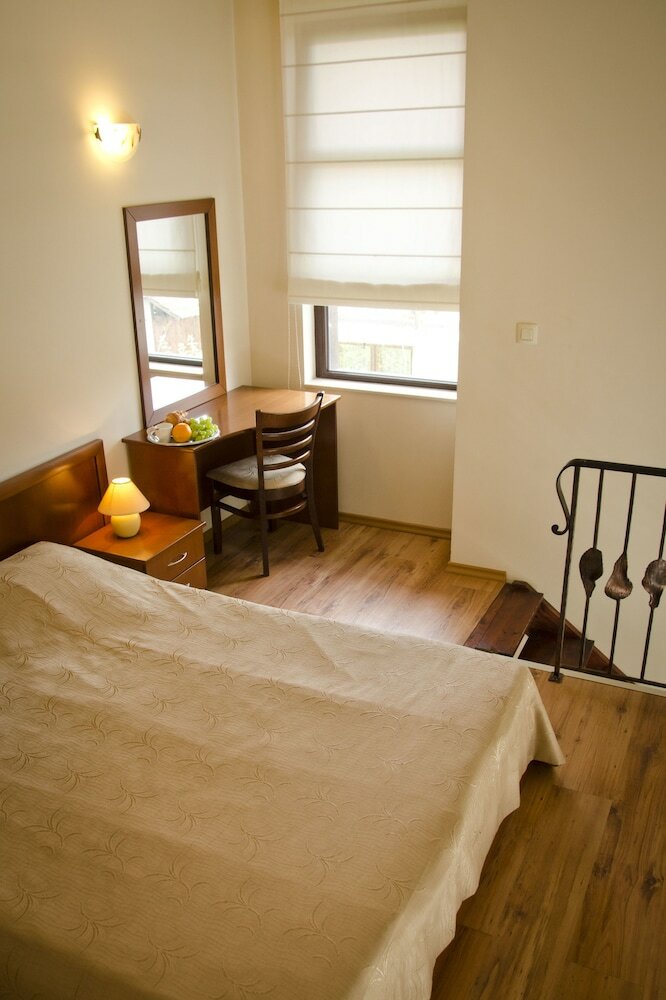Bizev Hotel