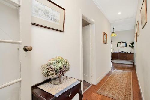 Gowan Ross Cottage
