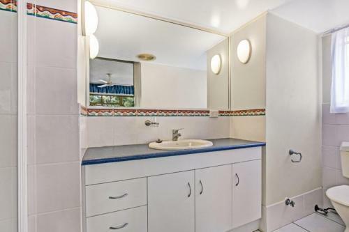 Views, Pool, Air Conditioning - Karoonda Sands Welsby Pde, Bongaree