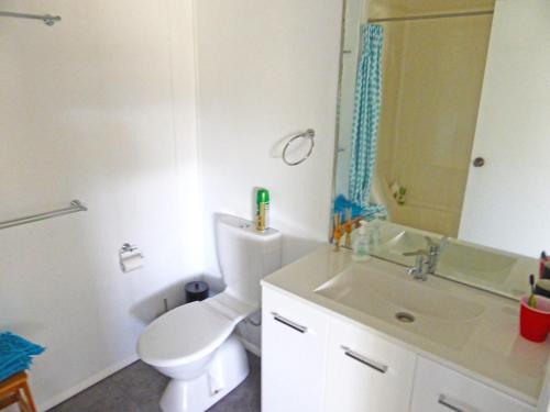 The Relax Shack @ Culburra Beach Sleeps 7