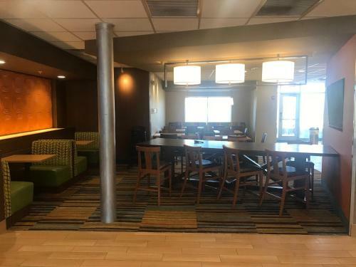 Hotel Fairfield Inn & Suites By Marriott Medina