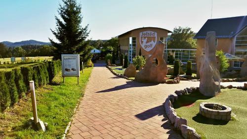 Hostal Restaurace A Penzion Golf Jested