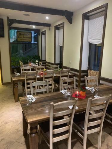Hostal Restaurace A Penzion Golf Jested