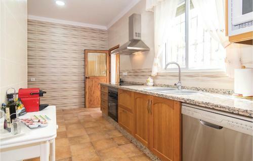 Three-bedroom Holiday Home In Rute
