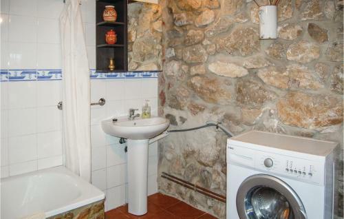Four-bedroom Holiday Home In Penamellera Baja
