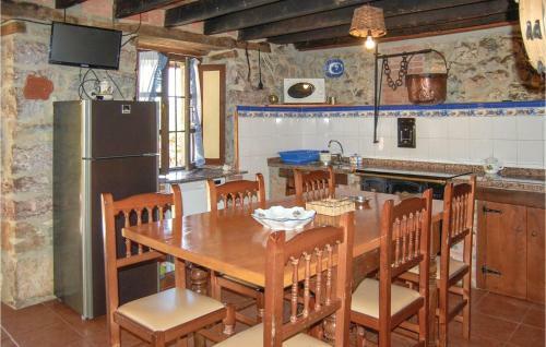 Four-bedroom Holiday Home In Penamellera Baja
