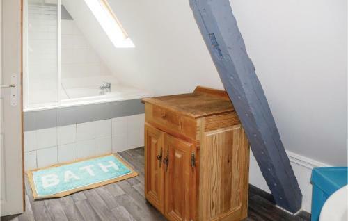 Two-bedroom Holiday Home In Berville Sur Mer