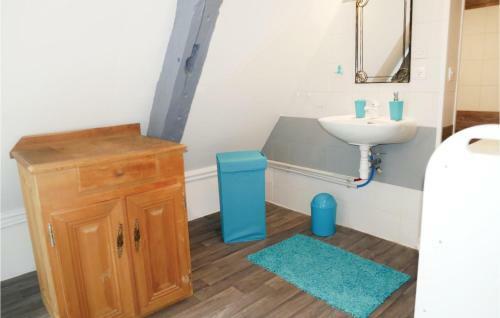 Two-bedroom Holiday Home In Berville Sur Mer