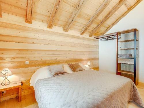 Chalet In Ch�tel - F 016.032