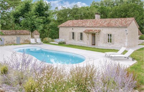 Five-bedroom Holiday Home In Sembas