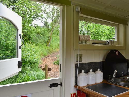 Ty Bach Shepherds Hut
