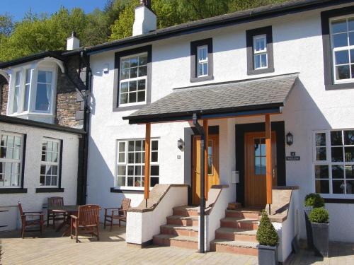 3 Ladstock Hall (Deluxe)