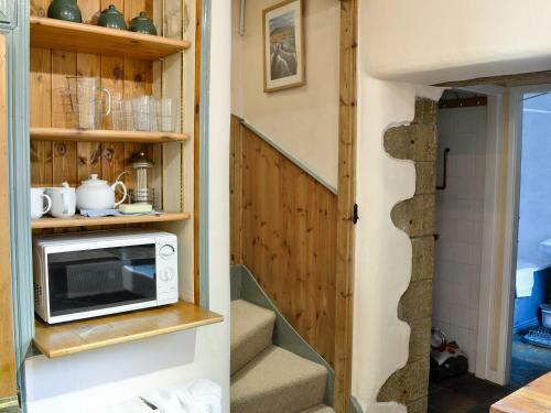 Langcliffe Lock Cottage