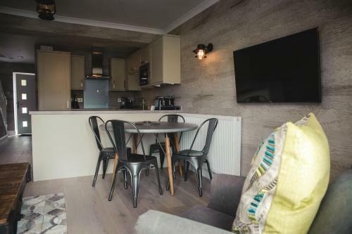 Apartamentos Kirklea Island Suites