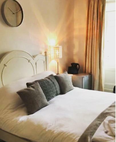 Wansford Country Lounge B&B