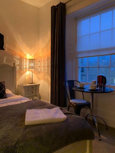 Wansford Country Lounge B&B