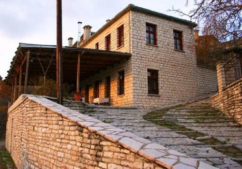 Hostal Guesthouse Selini
