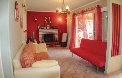Three-bedroom Holiday Home In Artemida