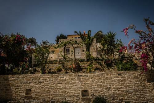 Bodikos Villas & Apartments