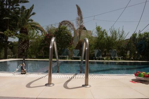 Bodikos Villas & Apartments