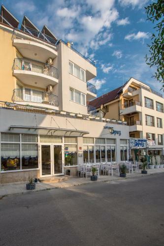 Hotel Briz