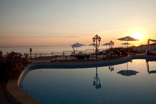 Relax Hotel