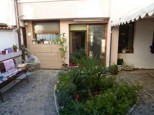 Hostal Guest House Maggy