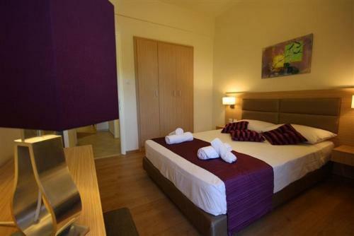 Leonidas Studio Apartments