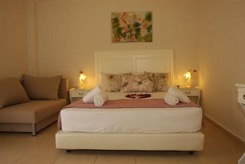Leonidas Studio Apartments