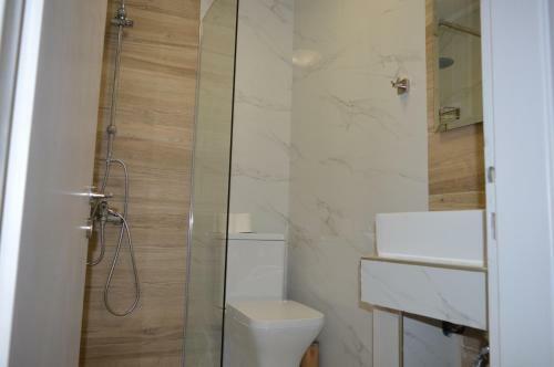 Leonidas Studio Apartments