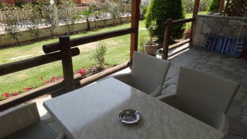Leonidas Studio Apartments