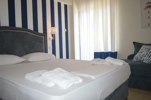 Leonidas Studio Apartments