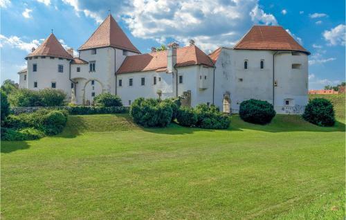 Two-bedroom Holiday Home In Varazdin