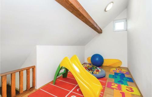 Two-bedroom Apartment In Ogulin