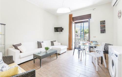 One-bedroom Apartment In Lettere II
