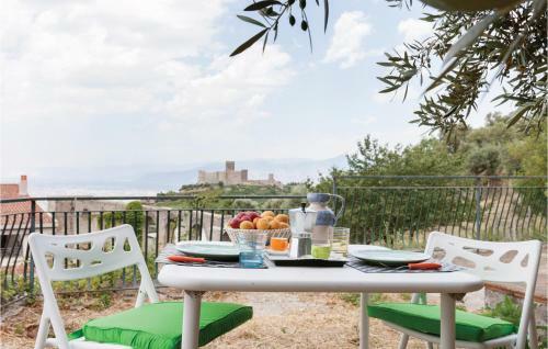 One-bedroom Apartment In Lettere II