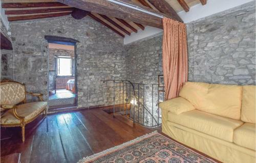 One-bedroom Holiday Home In Comano (Ms)
