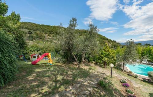 Holiday Home Villa Il Giaggiolo 06