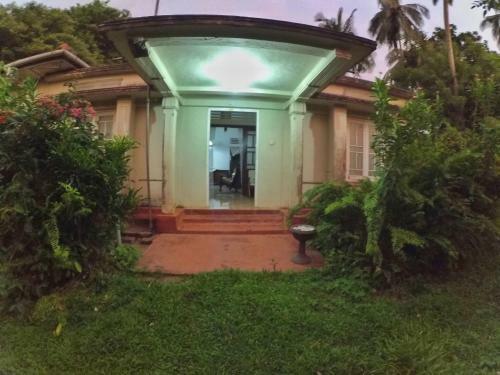 Weeragiri Home Stay