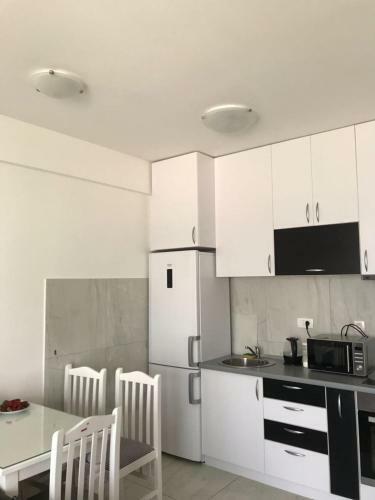 Apartments Gate Becici Sea View