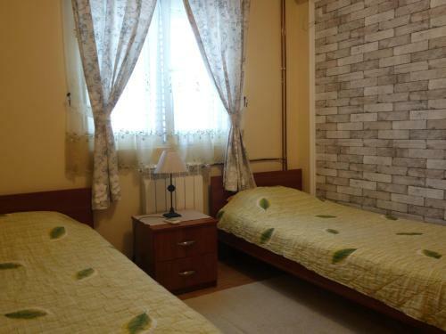 Garden & Swimming Pool Apartments Orahovac