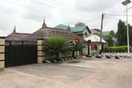 Hotel Kastrufid Lodge