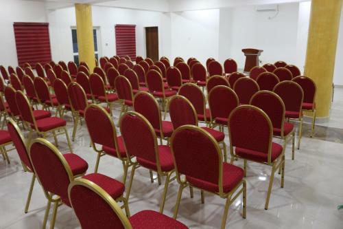 Roses Regency Hotel And Suites