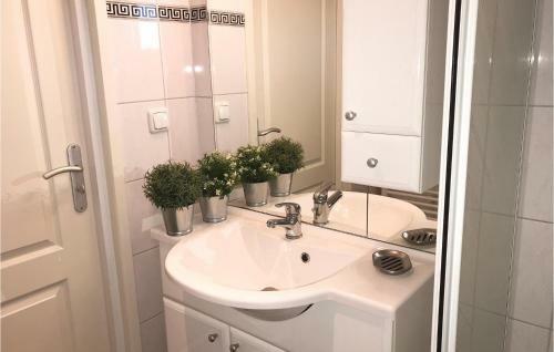 Two-bedroom Holiday Home In Molenschot