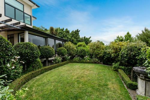 Oasis On Belmont Lane